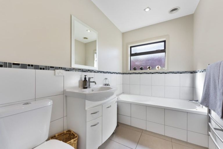 Photo of property in 18 St Johns Heights, Otamatea, Whanganui, 4500