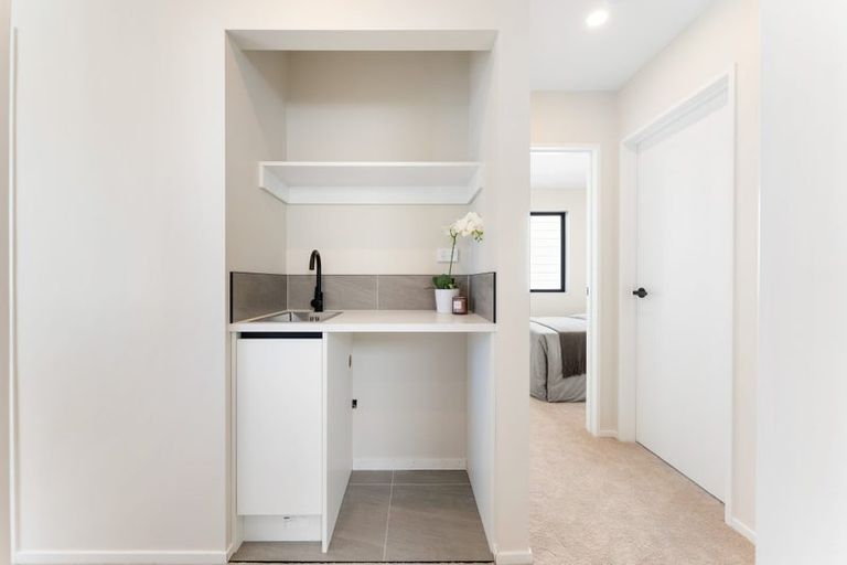 Photo of property in 12 Greenbrier Street, Westgate, 0814