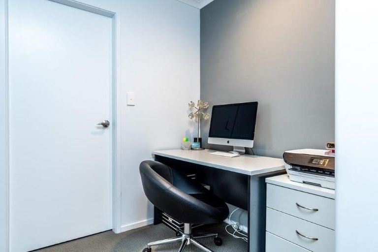 Photo of property in 45 Kowi Lakes Drive, One Tree Point, 0118