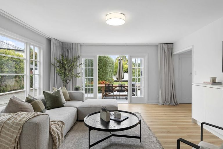 Photo of property in 66 Memorial Avenue, Ilam, Christchurch, 8053