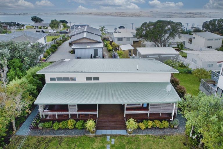 Photo of property in 39 Moir Point Road, Mangawhai Heads, Mangawhai, 0505
