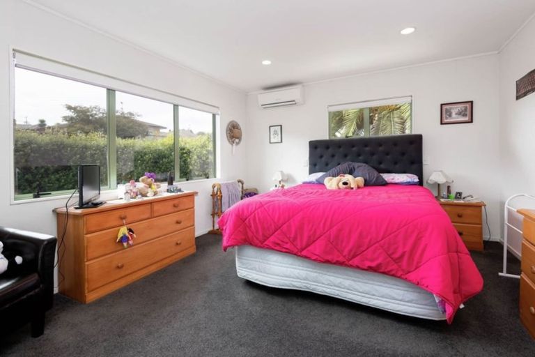 Photo of property in 1/6 Patons Road, Howick, Auckland, 2014
