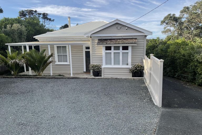 Photo of property in 9 Hibiscus Avenue, Snells Beach, 0920
