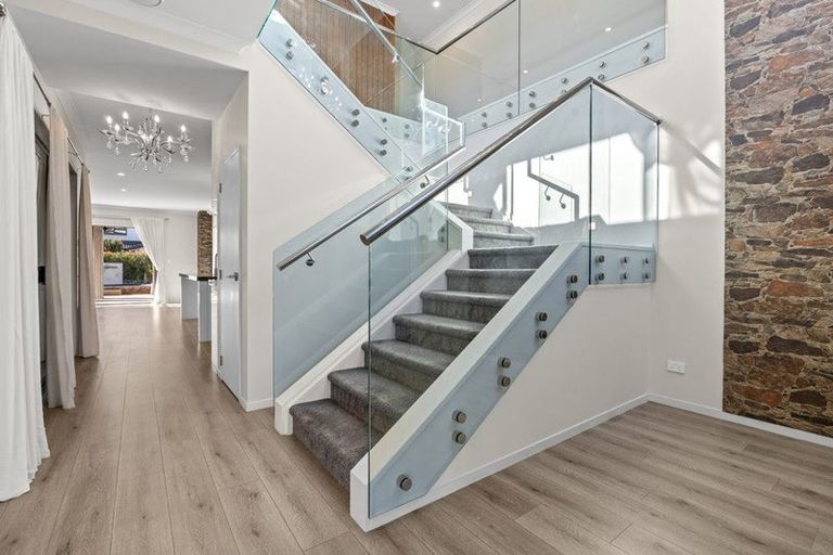 Photo of property in 16 Lime Hill Rise, Flat Bush, Auckland, 2019