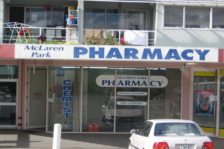 Photo of property in 12/80 Bruce Mclaren Road, Henderson, Auckland, 0612