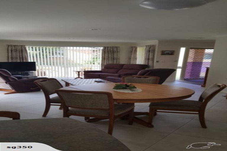 Photo of property in 5/262 Centreway Road, Orewa, 0931