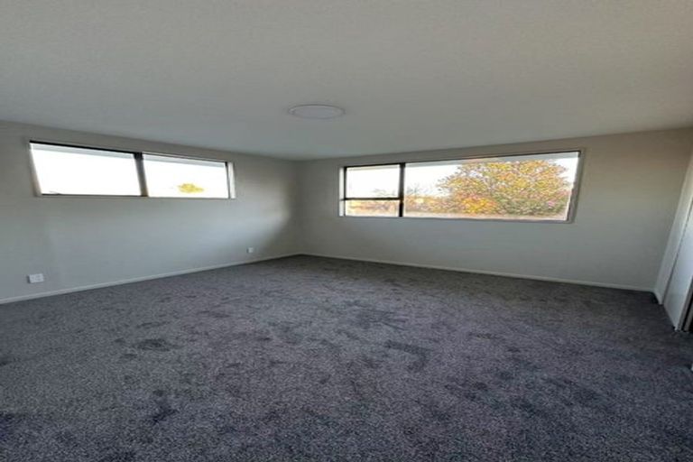 Photo of property in 12 Juniper Place, Burnside, Christchurch, 8053