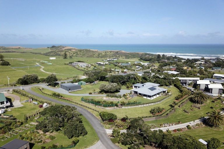 Photo of property in 36 Ripiro Drive, Baylys Beach, Dargaville, 0377