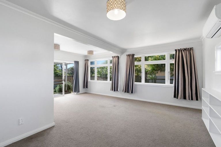 Photo of property in 147 Bartholomew Road, Levin, 5510