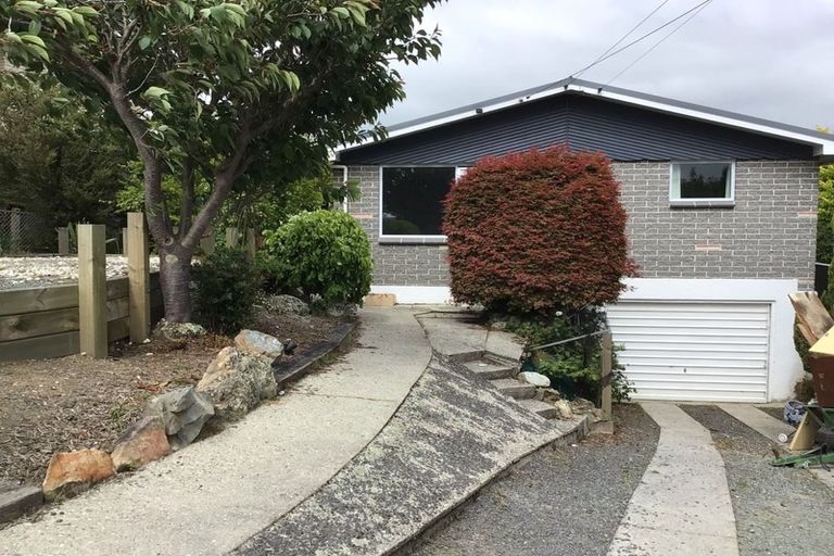 Photo of property in 24 Golfers Drive, Balclutha, 9230