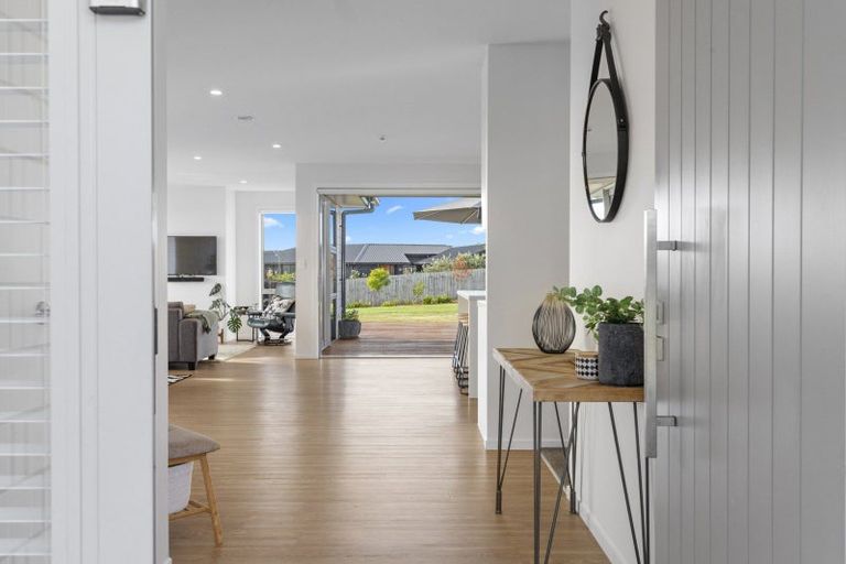 Photo of property in 8 Bernora Crescent, Bombay, 2675