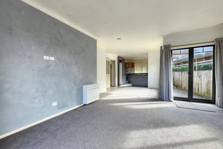 Photo of property in 6a Marjory Close, Broadmeadows, Wellington, 6035