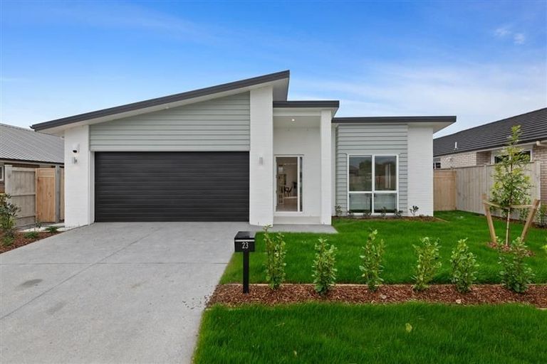 Photo of property in 23 Waituarua Drive, Takanini, 2112