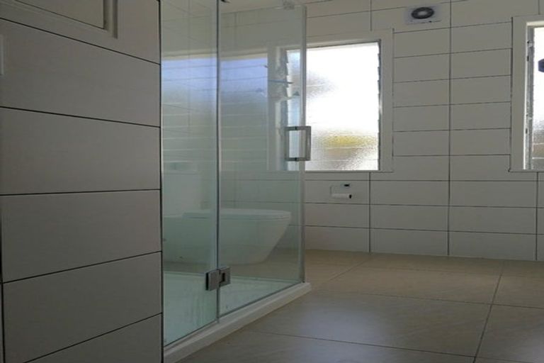 Photo of property in 29 Tamaki Bay Drive, Pakuranga, Auckland, 2010