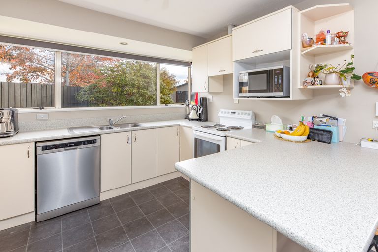 Photo of property in 3 Wendon Mews, Belfast, Christchurch, 8051