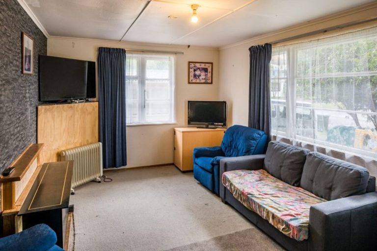 Photo of property in 21 Hukatai Street, Elsdon, Porirua, 5022