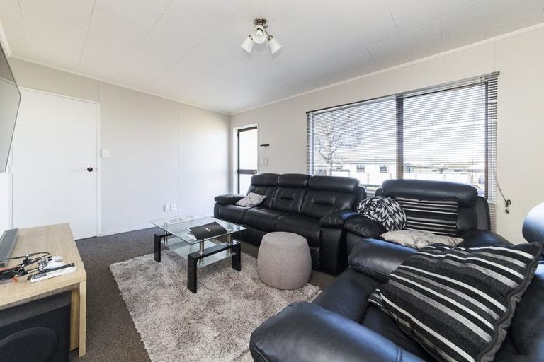 Photo of property in 31 Peter Hall Drive, Kelvin Grove, Palmerston North, 4414