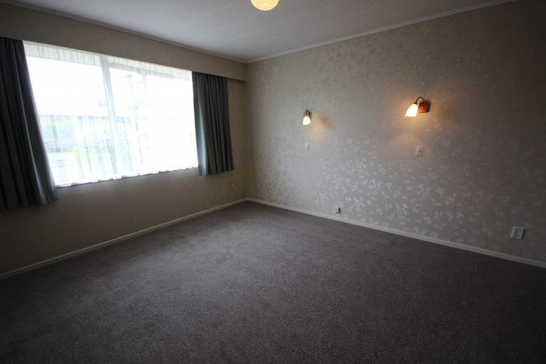 Photo of property in 1a Panako Place, Awapuni, Palmerston North, 4412