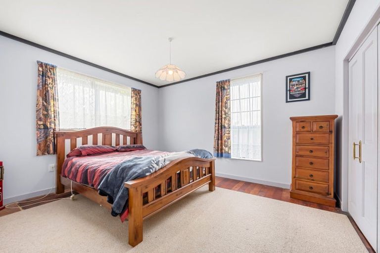 Photo of property in 117 Sweetacres Drive, Belmont, Lower Hutt, 5010