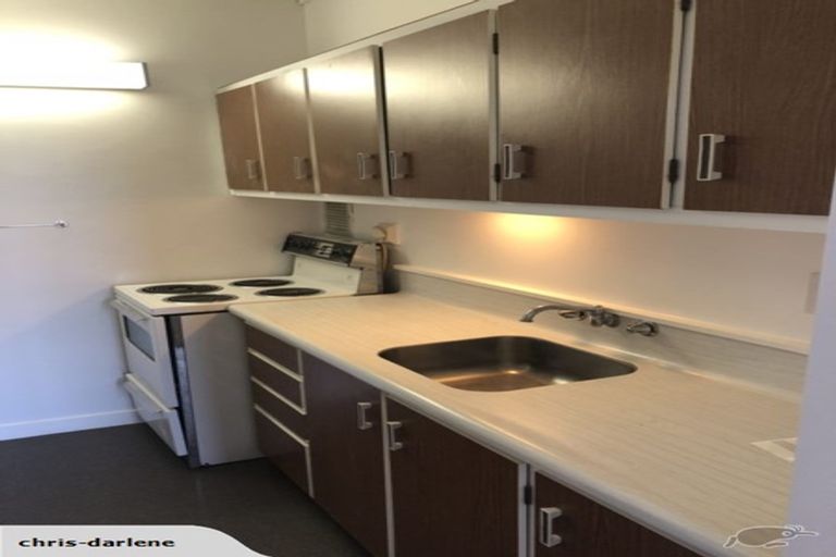 Photo of property in Hobson Court Flats, 36/70 Hobson Street, Thorndon, Wellington, 6011