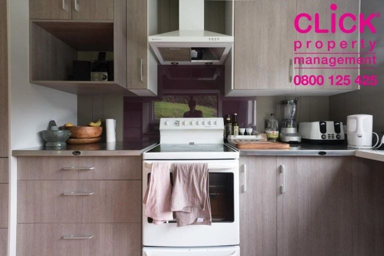 Photo of property in 24 Wharfdale Street, Macandrew Bay, Dunedin, 9014