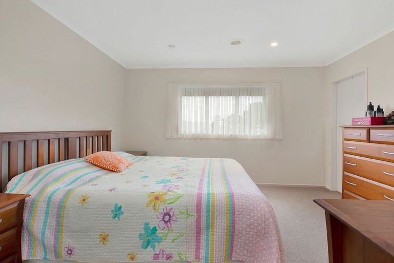 Photo of property in 14 Montego Place, Grenada Village, Wellington, 6037