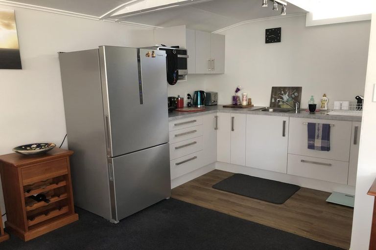 Photo of property in 1 Heatley Avenue, Hokowhitu, Palmerston North, 4410