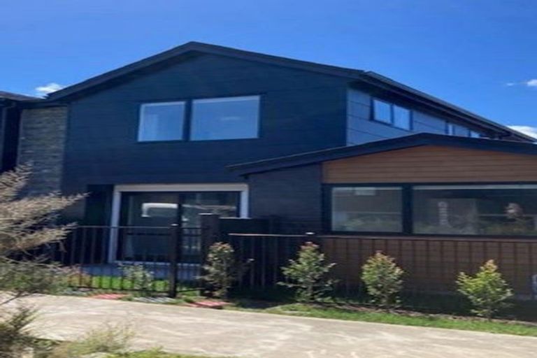 Photo of property in 4 Whakato Avenue, Kumeu, 0810