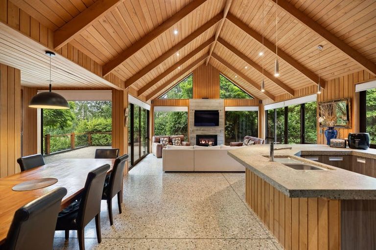 Photo of property in 15 Skye Lane, Jacks Point, Queenstown, 9371