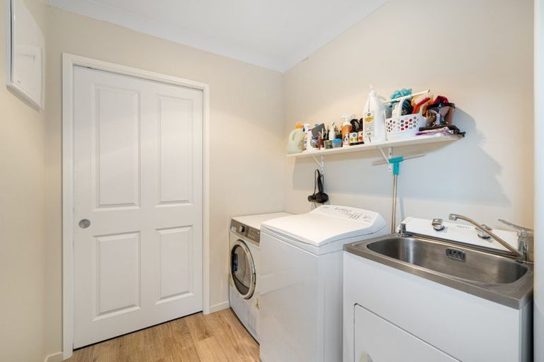 Photo of property in 32 Parklea Avenue, Halswell, Christchurch, 8025