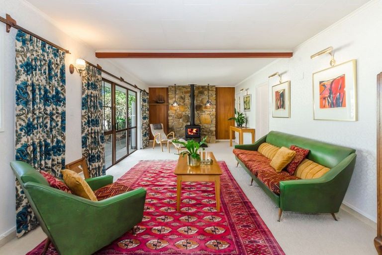 Photo of property in 9 Iti Grove, Waikanae, 5036