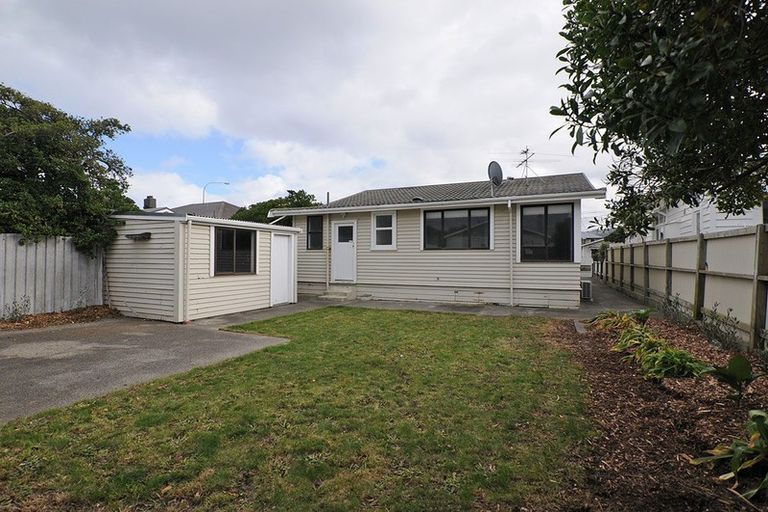 Photo of property in 2 Collins Street, Petone, Lower Hutt, 5012