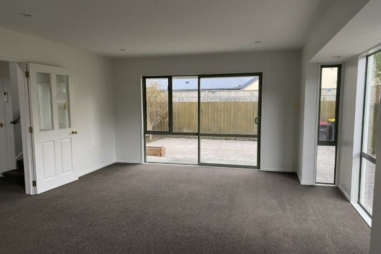 Photo of property in 49 Parade Court, Addington, Christchurch, 8024