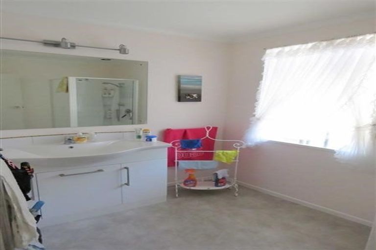 Photo of property in 78 Mangorei Road, Strandon, New Plymouth, 4312