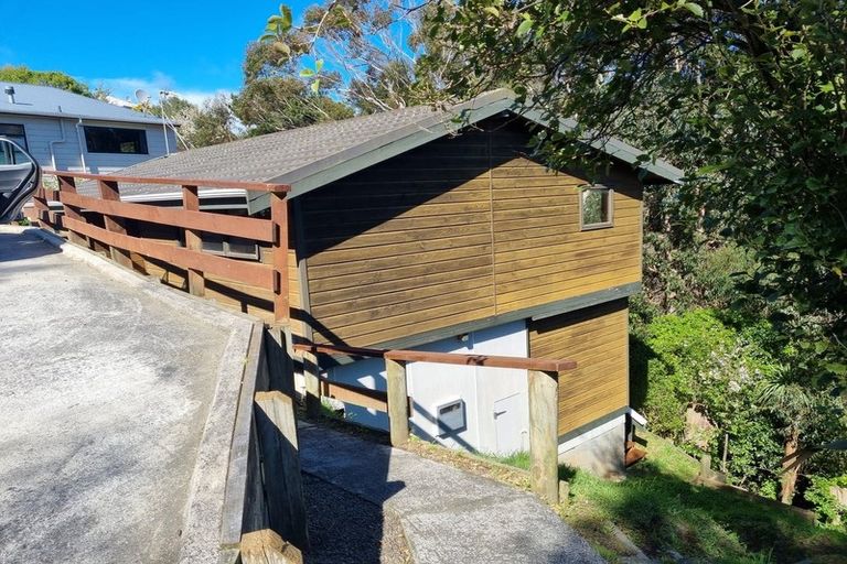 Photo of property in 5 Otonga Way, Churton Park, Wellington, 6037