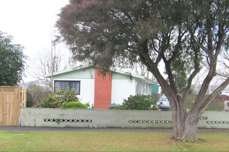 Photo of property in 24 Lugton Street, Nawton, Hamilton, 3200