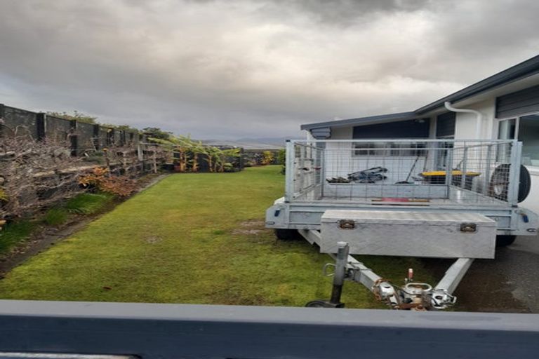 Photo of property in 20 Roseberry Place, Whitianga, 3510