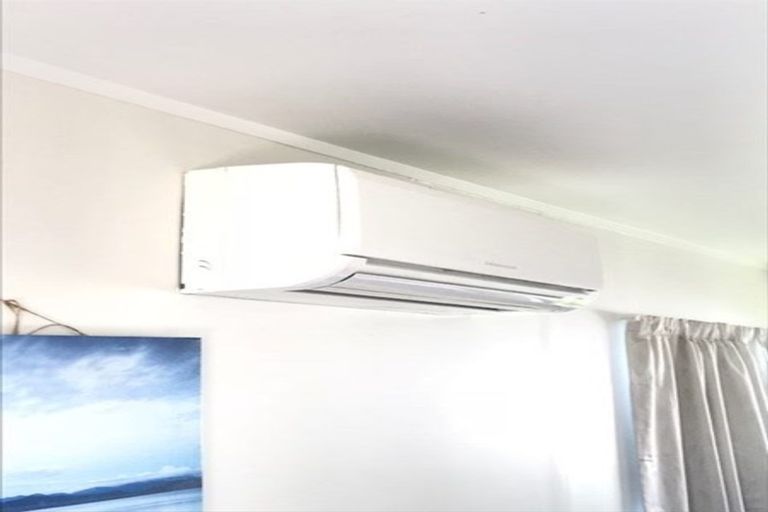 Photo of property in 2/22 Cosgrave Road, Papakura, 2110