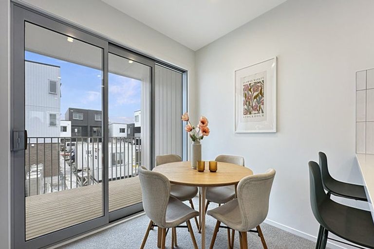 Photo of property in 79 Ngae Place, Mangere East, Auckland, 2024