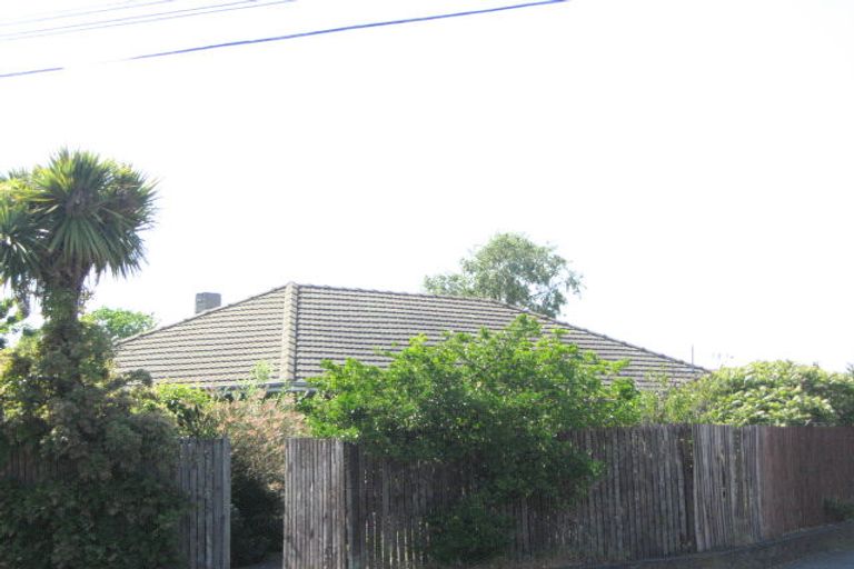 Photo of property in 74 Rowses Road, Aranui, Christchurch, 8061