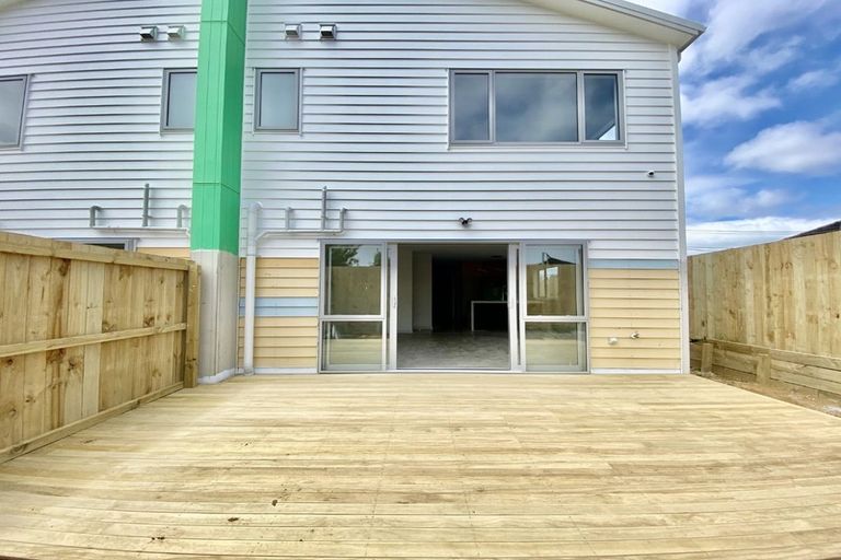 Photo of property in 1 Surrey Street, Manurewa, Auckland, 2102