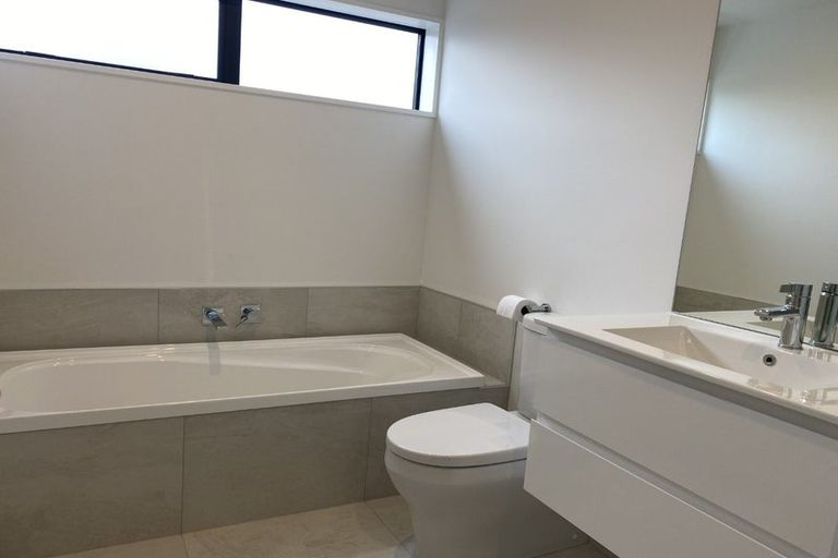 Photo of property in 92a Neill Street, Hornby, Christchurch, 8042