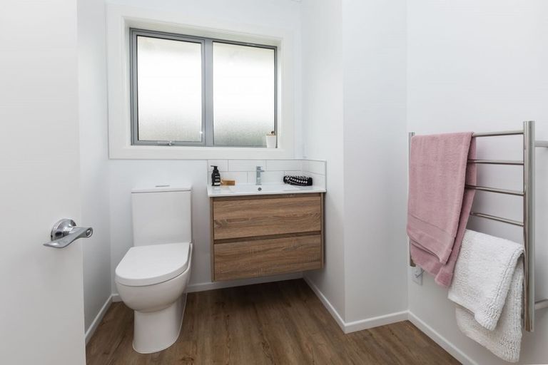 Photo of property in 2/52 North Avon Road, Richmond, Christchurch, 8013