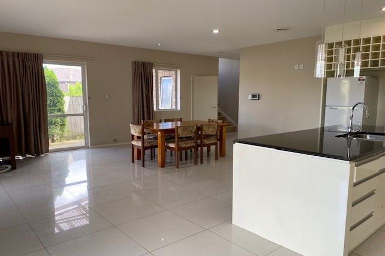 Photo of property in 5 Kerrykeel Drive, Flat Bush, Auckland, 2019