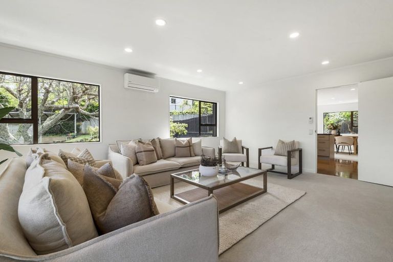 Photo of property in 24 Rosemary Avenue, Forrest Hill, Auckland, 0620