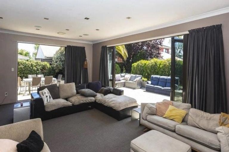 Photo of property in 52 Parkstone Avenue, Ilam, Christchurch, 8041