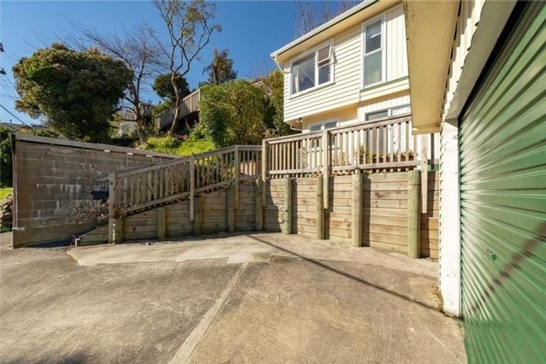 Photo of property in 14 Manor Drive, Stokes Valley, Lower Hutt, 5019