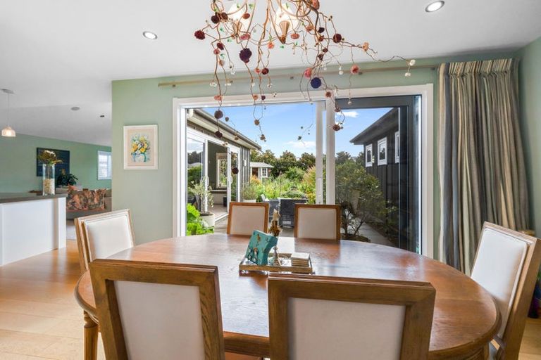 Photo of property in 7 Gleneagles Way, Waiwhakaiho, New Plymouth, 4312