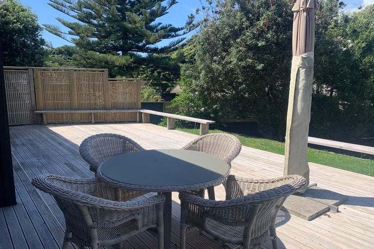 Photo of property in 38 William Street, Waikanae Beach, Waikanae, 5036