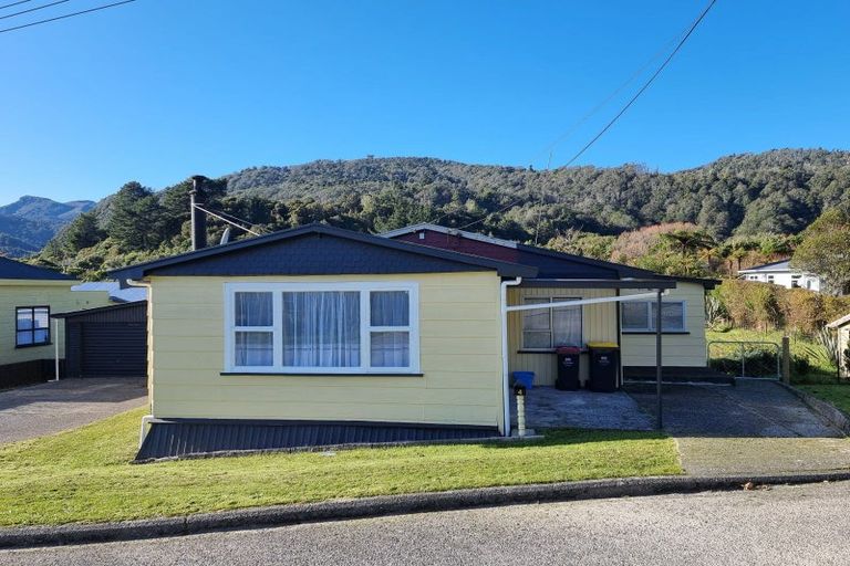 Photo of property in 4-6 Ross Street, Dunollie, Runanga, 7803